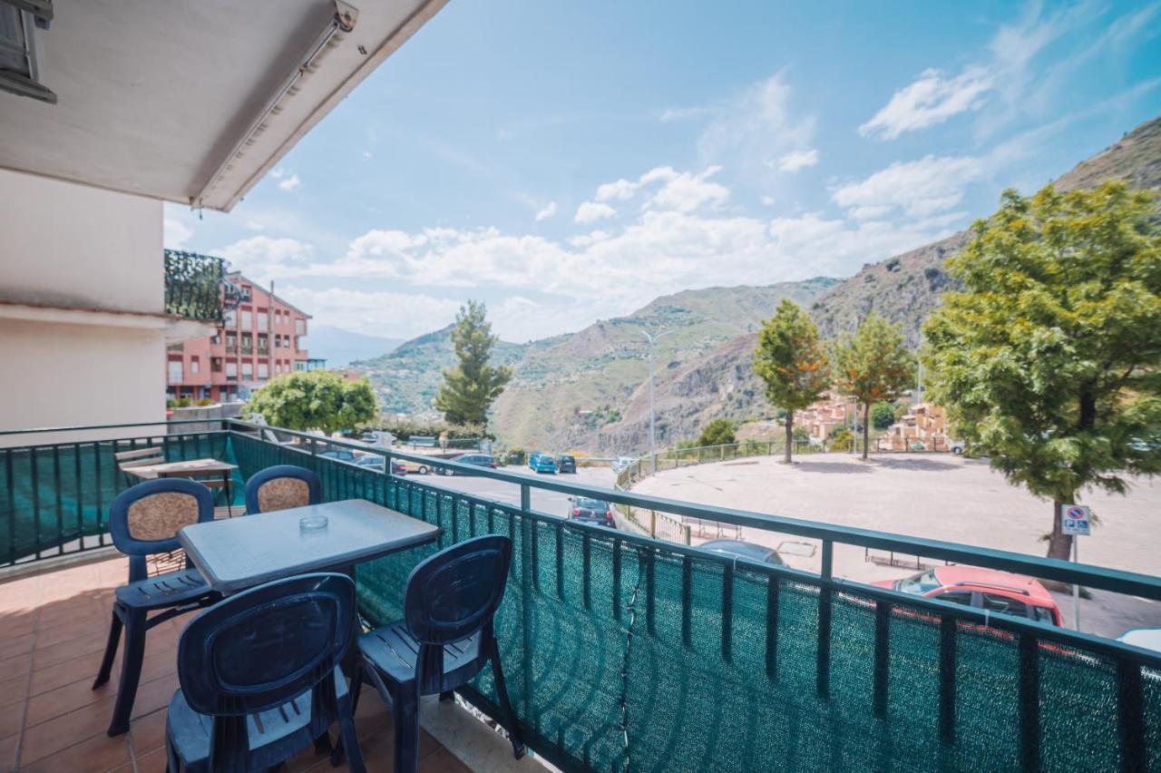 Casa Erika Apartment Taormina Bagian luar foto